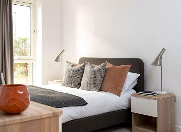 1 Bedroom Flat To Rent In Exchange Square, The Priory Queensway, Birmingham, West Midlands, B4