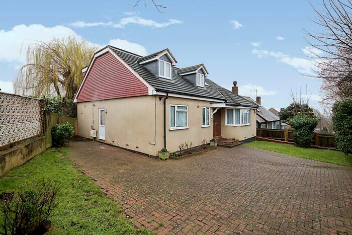 5 Bedroom House To Rent In Engel Park, Mill Hill, NW7