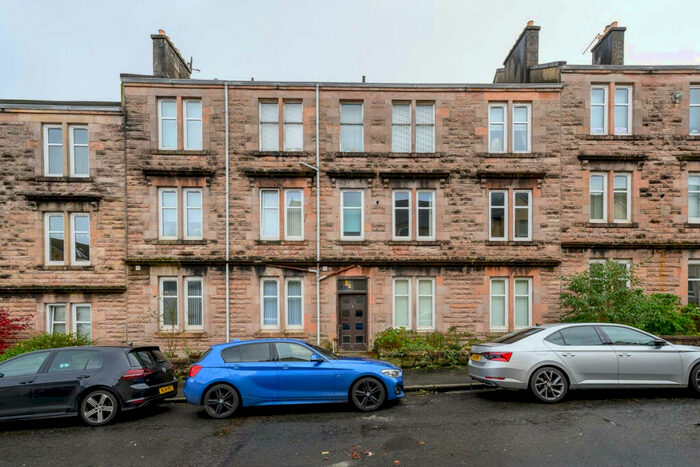 3 Bedroom Flat To Rent In Sharp Street, Gourock, PA19