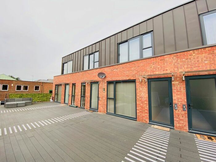 2 Bedroom Flat To Rent In East Barnet Road, Barnet, EN4