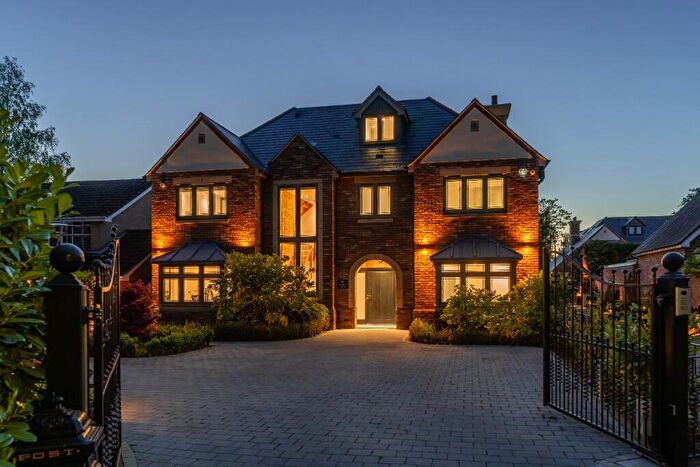 5 Bedroom Detached House For Sale In Avenue Road, B93