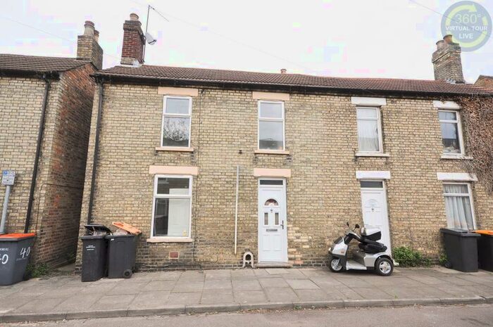 3 Bedroom Property To Rent In Althorpe Street, Bedford, MK42