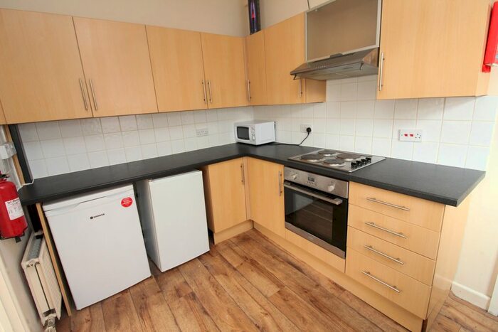2 Bedroom Flat To Rent In Ninian Road, Roath, Cardiff CF23