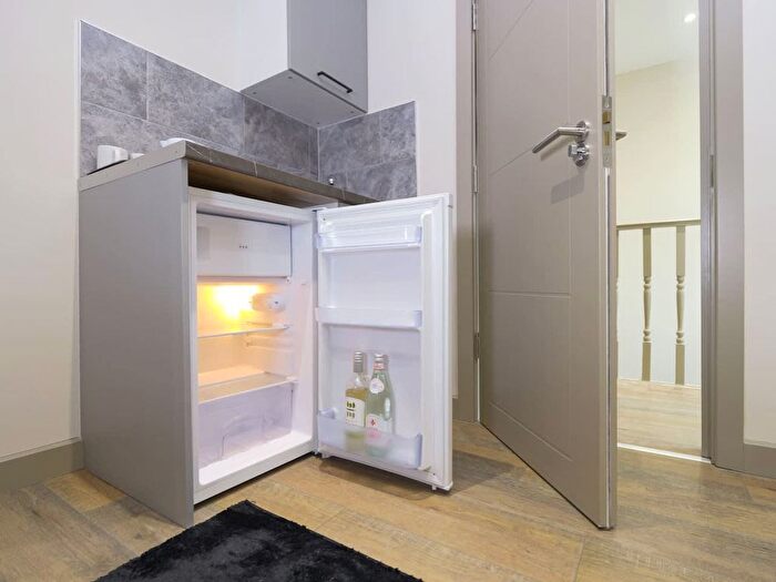 1 Bedroom Studio To Rent In Battersea High Street, London, SW11