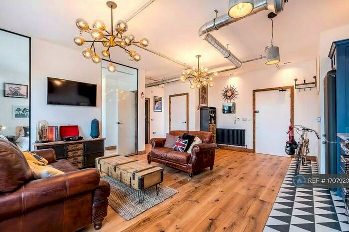 2 Bedroom Flat To Rent In Crib Apartments, London, SE15