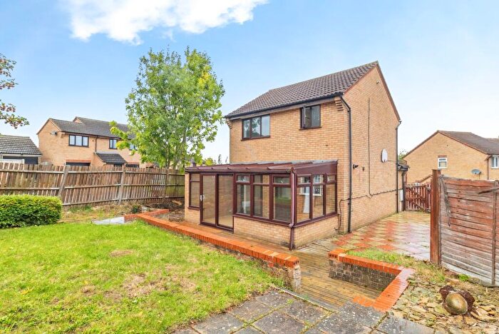 3 Bedroom Detached House For Sale In Gisburn Close, Heelands, Milton Keynes, Buckinghamshire, MK13