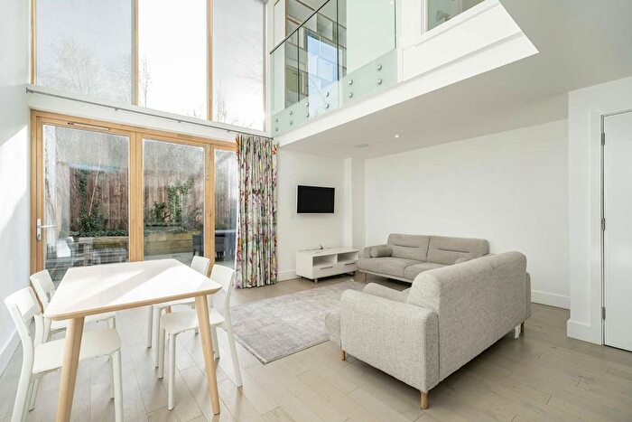 3 Bedroom Property To Rent In Vinery Way, Hammersmith, W6