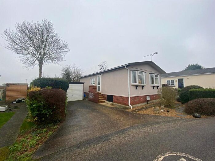 2 Bedroom Mobile Home For Sale In The Ranch Mobile Home Park, Hitcham, Ipswich, IP7