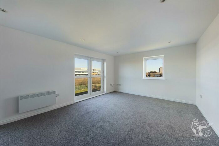 1 Bedroom House To Rent In St. James Mews, RM18