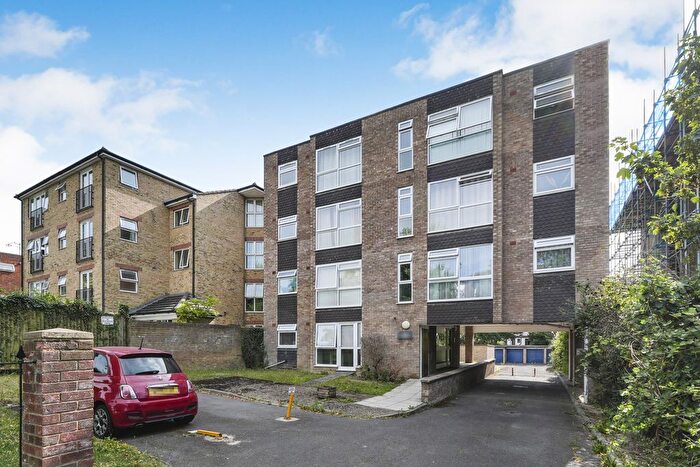 1 Bedroom Flat To Rent In Burnt Ash Hill, London, SE12