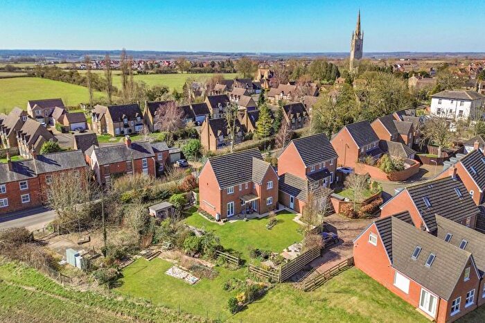 4 Bedroom Detached House For Sale In Saxon Close, Hanslope, Milton Keynes, MK19