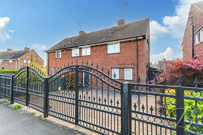 3 Bedroom Semi-Detached House To Rent In Brookfield Crescent, Shirebrook, Mansfield, NG20