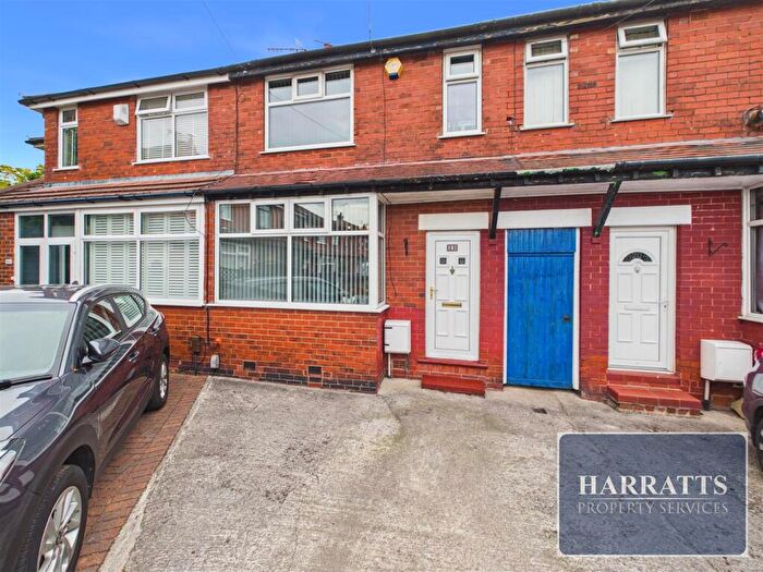 3 Bedroom Terraced House For Sale In Earnshaw Avenue, Stockport, SK1
