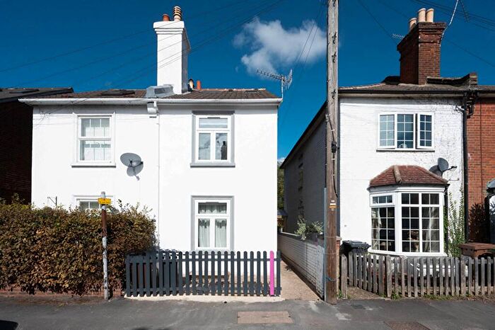4 Bedroom Semi Detached House To Rent In Guildford, Surrey, , Guildford, GU1