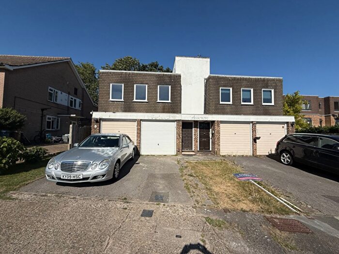 3 Bedroom Maisonette To Rent In Merryfield Gardens, HA7