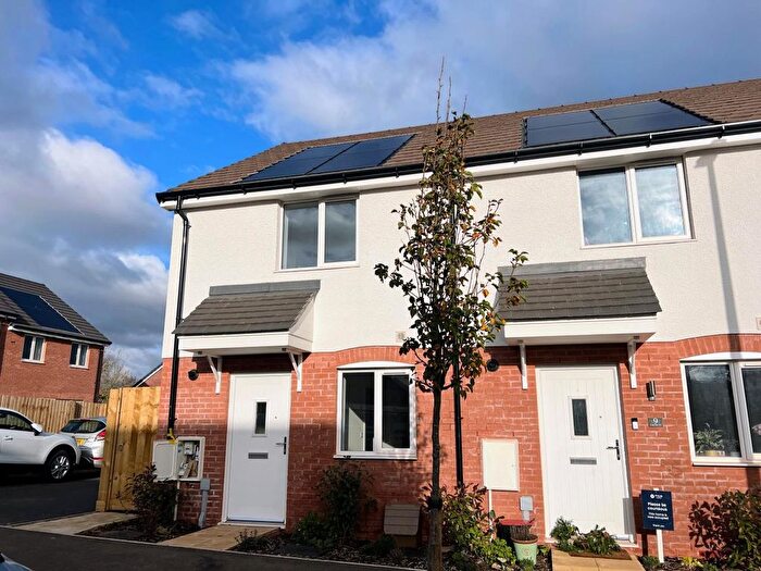 2 Bedroom Semi-Detached House To Rent In Brook Manor, Shillingford Road, Castle Park Way, EX2