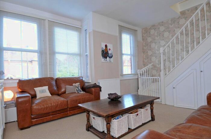 2 Bedroom Flat To Rent In Southfield Road, Chiswick, London, W4