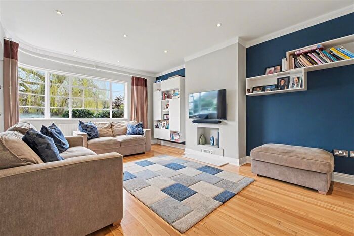 4 Bedroom Terraced House For Sale In Ossulton Way, Hampstead Garden Suburb, N2