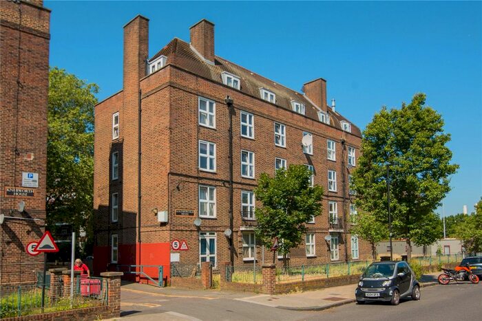 2 Bedroom Flat To Rent In Goldsborough House, Wandsworth Road, London, SW8