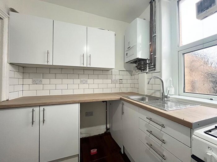 2 Bedroom Terraced House To Rent In Chelsea Street, Keighley, BD21