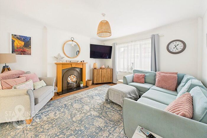 4 Bedroom Detached House For Sale In Highview Close, Blofield, Norwich, NR13