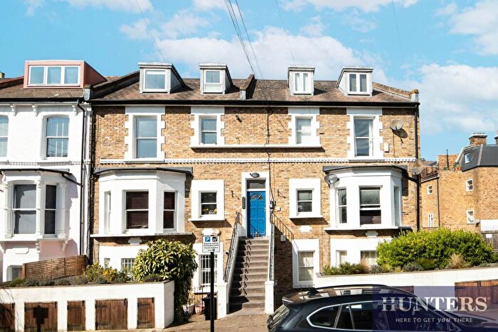1 Bedroom Flat To Rent In Springdale Road, London, N16