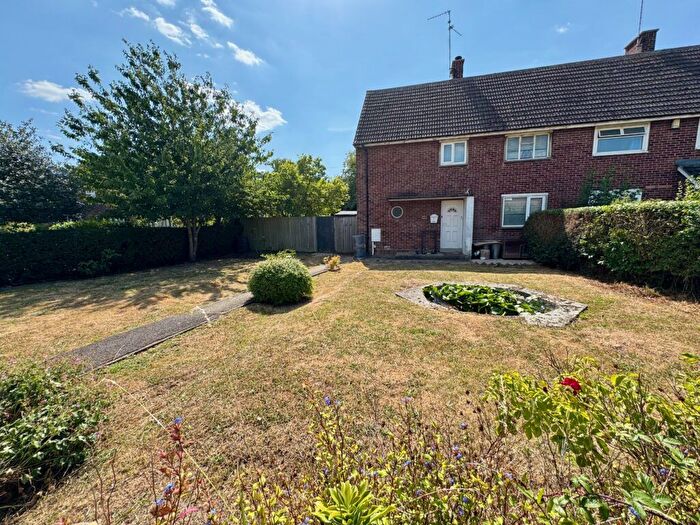 3 Bedroom Semi-Detached House For Sale In Lime Tree Avenue, Market Deeping, PE6