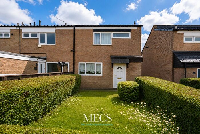 3 Bedroom Semi Detached House To Rent In Gravel Bank, Birmingham, West Midlands, B32