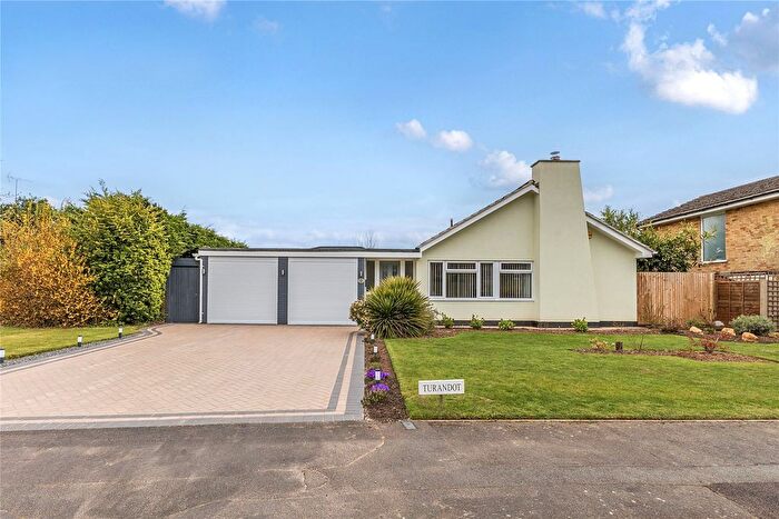 3 Bedroom Bungalow For Sale In Grayshott, Hindhead, Hampshire, GU26