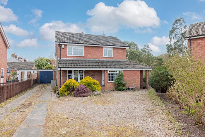 4 Bedroom Detached House For Sale In Rollesby Gardens, Rollesby, NR29