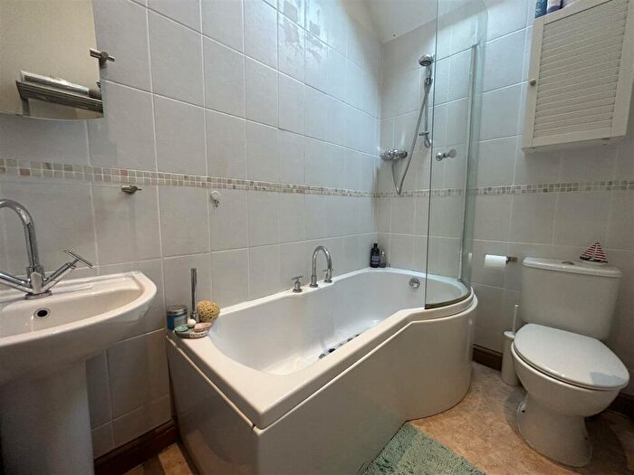 3 Bedroom Terraced House For Sale In Church Road, Belbroughton, DY9