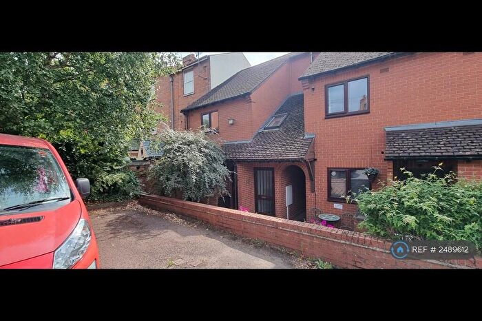 1 Bedroom Flat To Rent In Saltisford, Warwick, CV34