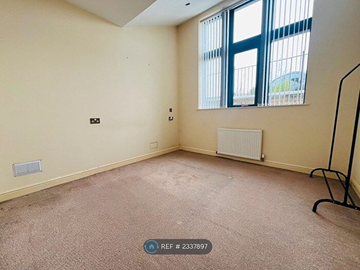 1 Bedroom Flat To Rent In Richardshaw Lane, Pudsey, LS28
