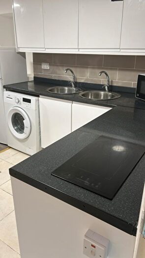 1 Bedroom Flat To Rent In Clapton Common, London, E5