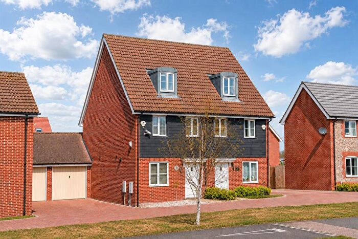 3 Bedroom Semi-Detached House For Sale In Fern Way, Red Lodge, IP28