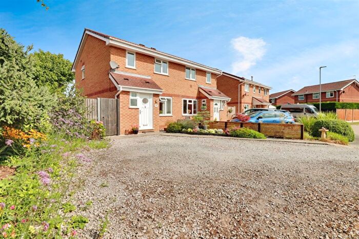 3 Bedroom Semi-detached House For Sale In Lambourn Drive, Leighton, Crewe, CW1