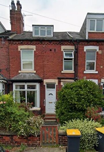 2 Bedroom House To Rent In Trelawn Place, Headingley, Leeds, LS6