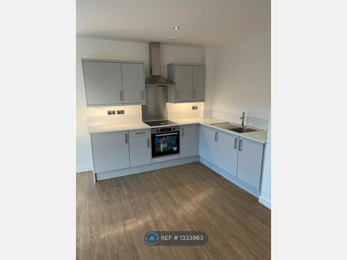 1 Bedroom Flat To Rent In St. John's Square, Wolverhampton, WV2