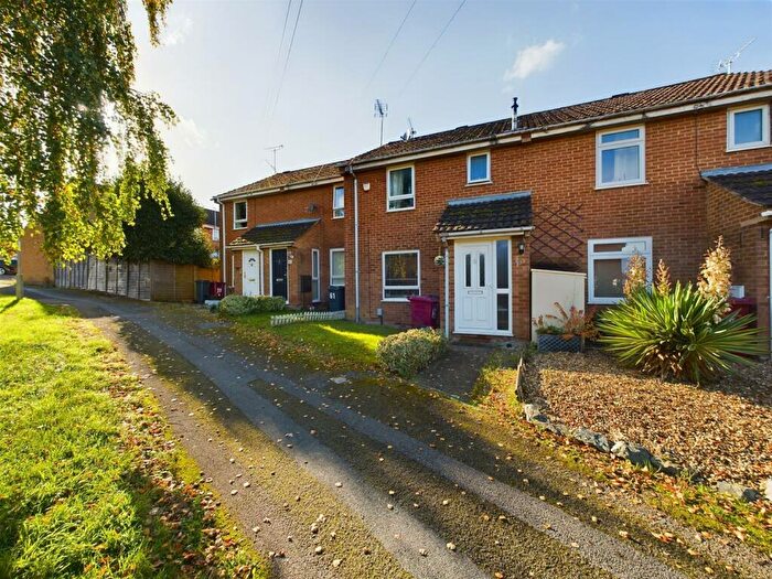 3 Bedroom Terraced House For Sale In Coalport Way, Tilehurst, Reading, RG30