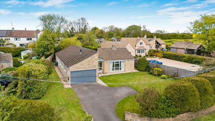 4 Bedroom Bungalow For Sale In Notch Road, Winstone, Cirencester, Gloucestershire, GL7