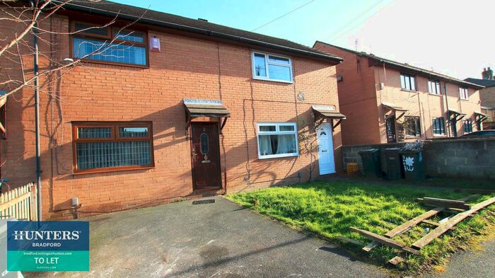 2 Bedroom Terraced House To Rent In Bolingbroke Street, Bradford, BD5
