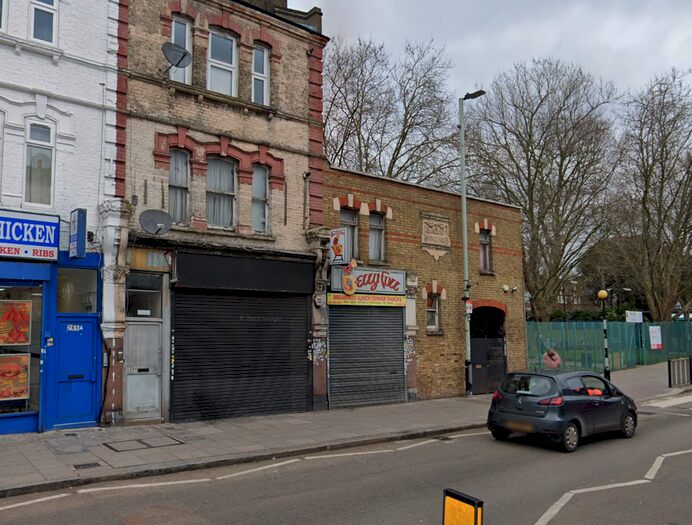 Studio To Rent In Cissbury Road, London, N15