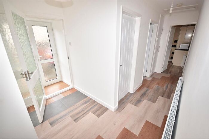 2 Bedroom Detached Bungalow For Sale In High Street, Tattershal, Lincoln, LN4