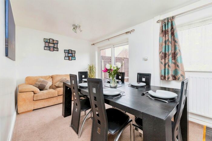 4 Bedroom Detached House For Sale In Turpins Way, Baldock, SG7