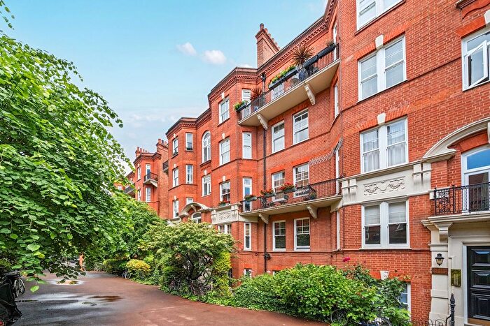 2 Bedroom Flat To Rent In Kensington Hall Gardens, Beaumont Avenue, London, W14