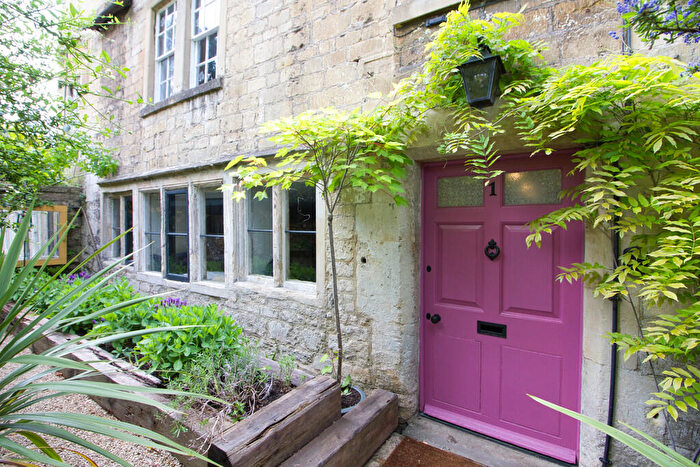 4 Bedroom Cottage For Sale In High Street, Box, SN13