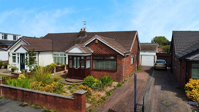 3 Bedroom Semi-Detached Bungalow For Sale In Wells Avenue, Billinge, Wigan, WN5