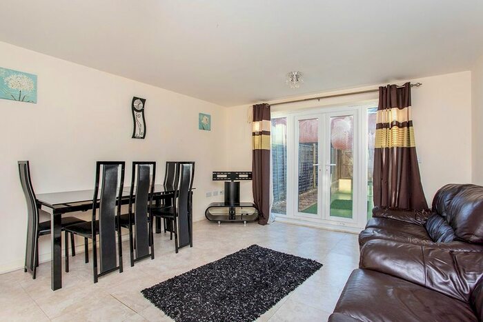 3 Bedroom Terraced House To Rent In Williamson Road, Watford, WD24