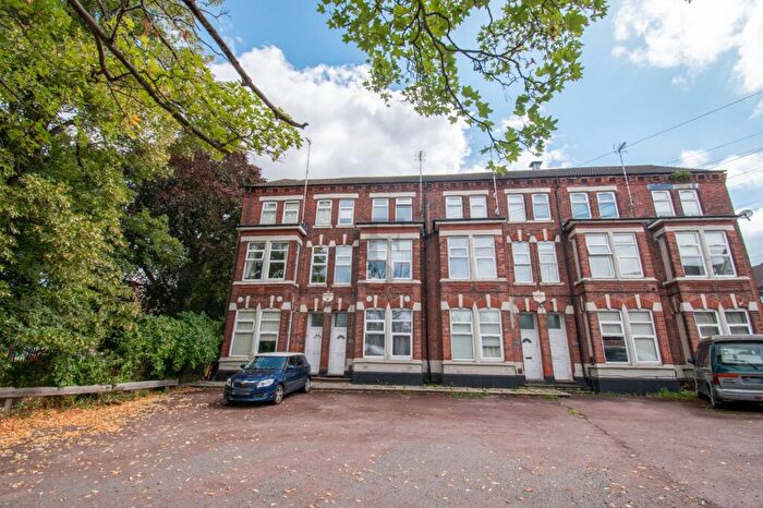 Flat To Rent In Lansdowne Road, Leicester, LE2