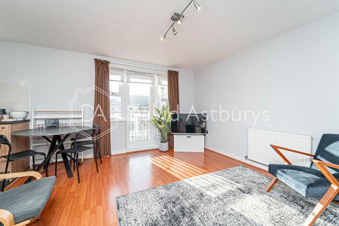 2 Bedroom Apartment To Rent In Coppetts Road, Muswell Hill, London, N10